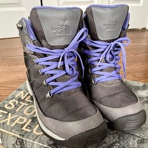 North Face Chilkat Snow boots waterproof size 8